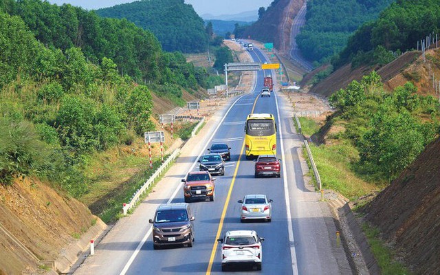 Thủ tướng yêu cầu ban hành quy chuẩn quốc gia về đường cao tốc trước ngày 5/4