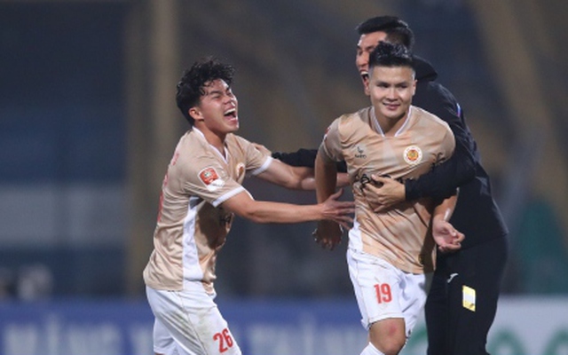 Đội hình tiêu biểu vòng 12 V-League 2023/2024: Quang Hải tỏa sáng, vinh danh HAGL