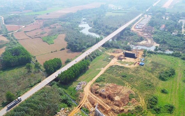 Binh đoàn 12 và '65 ngày đêm lao động quyết thắng' trên công trường 2 cao tốc 19.200 tỷ ở Việt Nam