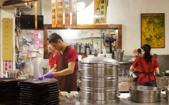 Khách Việt bối rối khi đi ăn nhà hàng ở Trung Quốc: "Vào không ai hỏi, lúc thanh toán ra về cũng không"