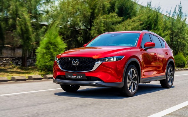 Đua với Honda CR-V và Hyundai Tucson, Mazda CX-5 bất ngờ giảm trở về mức giá ‘huyền thoại’