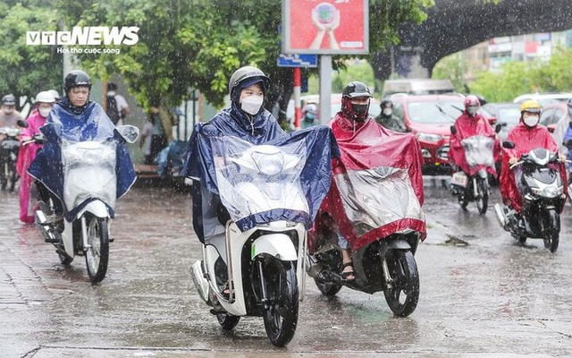 Không khí lạnh sắp tràn về, chấm dứt đợt nắng nóng chưa từng có trong 10 năm qua