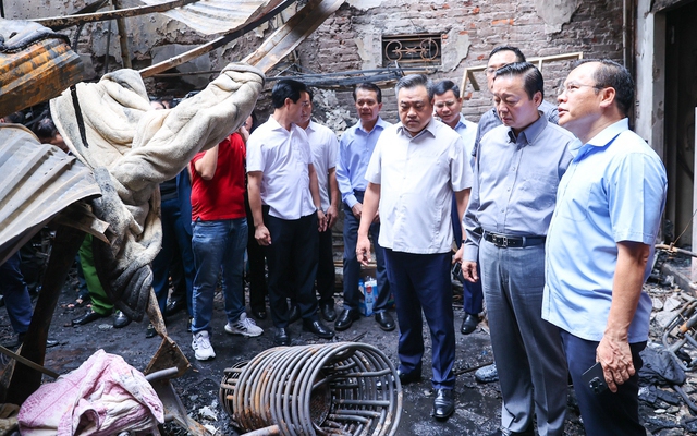 Phó Thủ tướng yêu cầu nhanh chóng điều tra nguyên nhân vụ cháy nhà trọ ở Hà Nội khiến 14 người tử vong