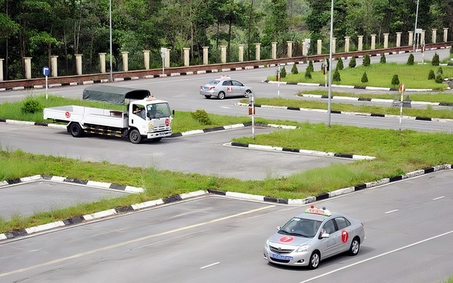 Sau 2 ngày nữa, người đi thi bằng lái xe nhất định phải biết những quy định mới này