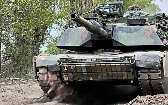 Xe tăng Abrams của Ukraine bị phát hiện đeo ‘gạch’ Kontakt-1 của Liên Xô