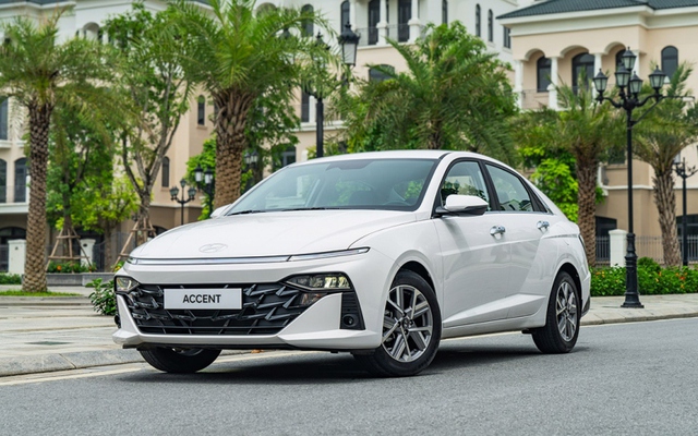 Vừa ra mắt Hyundai Accent đã giảm giá, khiến Toyota Vios và Honda City lao đao