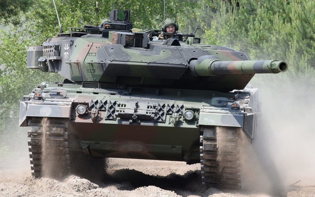 "Bại binh" Leopard 2 ở chiến trường Ukraine đón tin vui