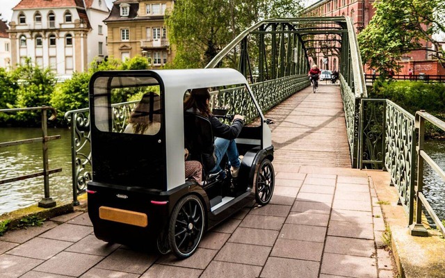 Xe điện tốc độ thấp, được coi là phương tiện dành cho người già ở Trung Quốc, nhưng lại đang trở thành xu hướng di chuyển mới tại châu Âu!