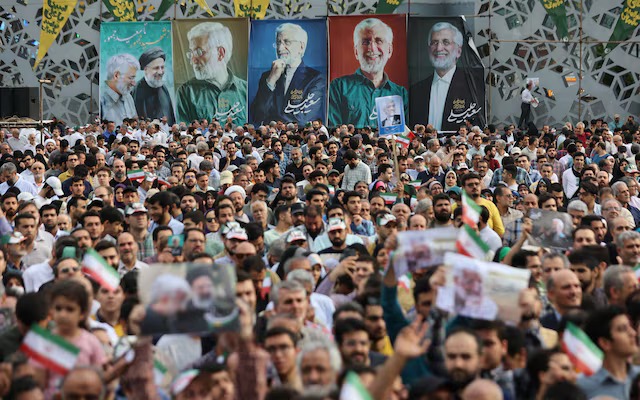Bầu cử Iran: Chủ tịch Quốc hội, cựu trưởng đoàn đàm phán hạt nhân hay bác sĩ phẫu thuật tim chiến thắng?