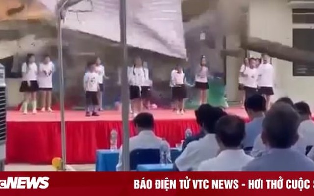 Sập mái hiên nhà văn hóa ở Hà Nội, 6 trẻ nhập viện