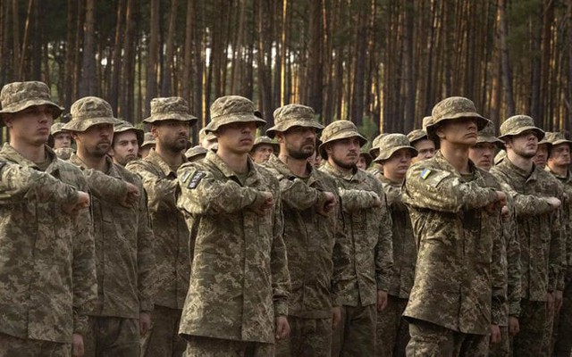 Ukraine tính tuyển 15.000 tù nhân vào lực lượng vũ trang
