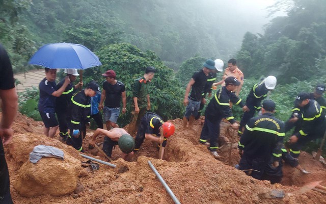 Vụ sạt lở thương tâm ở Hà Giang: Xe đi ăn hỏi thì gặp nạn, ít nhất 7 người tử vong