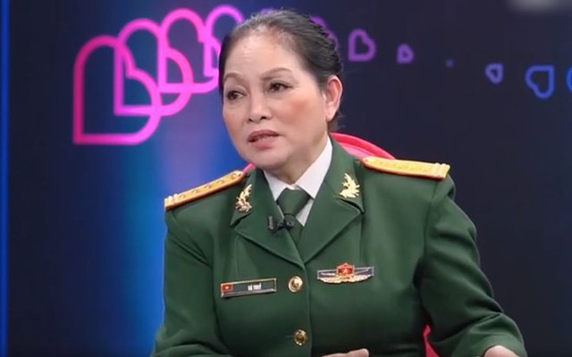 Nữ NSND mang quân hàm Đại tá được nhiều sao Việt gọi là thầy: U70 vẫn miệt mài đi dạy, tự hào cuộc sống hạnh phúc bên chồng và 2 con