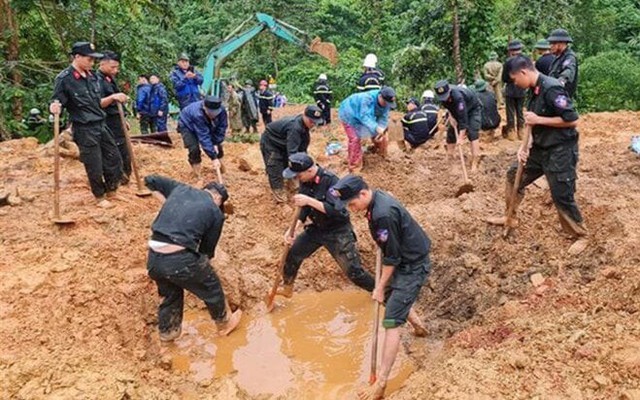 Chủ tịch nước chia buồn với các gia đình bị nạn trong vụ sạt lở ở Hà Giang