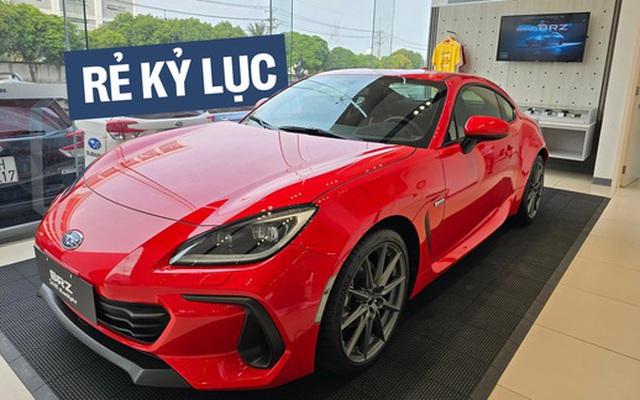 Lấy Subaru BRZ bây giờ tiết kiệm hơn 360 triệu so với người mua sớm: Giá giảm kỷ lục còn hơn 1,5 tỷ, bằng một nửa Z4