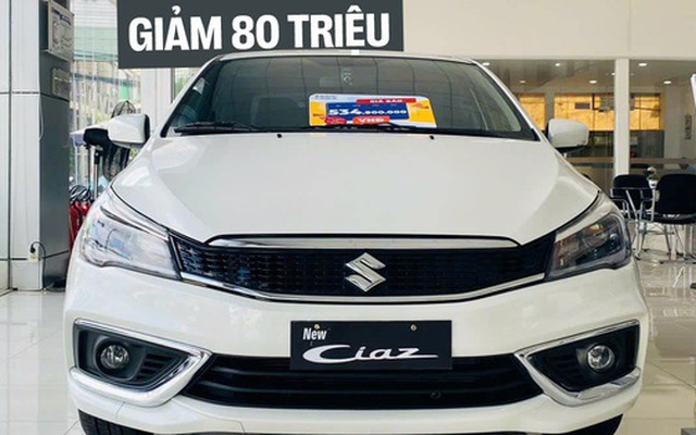 Suzuki Ciaz giảm giá còn 455 triệu tại đại lý: Tiệm cận Accent số sàn, dọn kho lô cuối trước khả năng bị khai tử