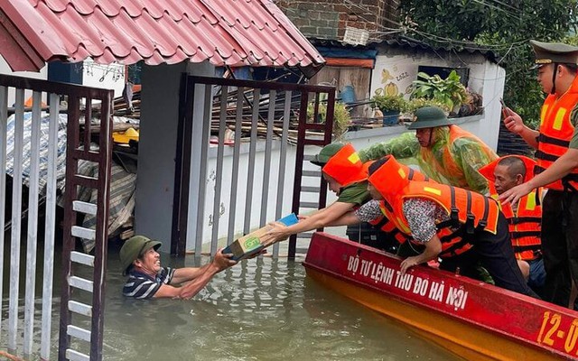 Bí thư Hà Nội yêu cầu tính toán sơ tán hơn 1.000 hộ dân trong vùng lũ