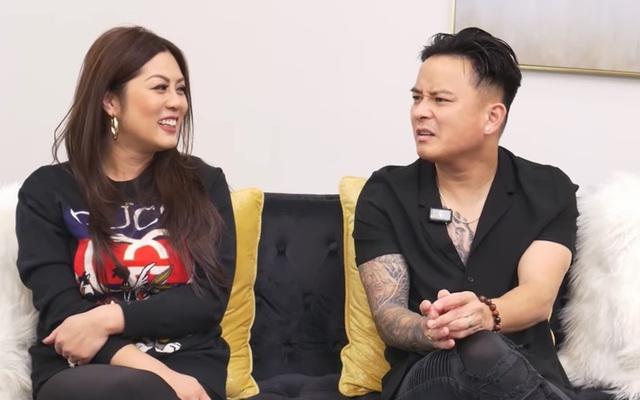 Một nam ca sĩ quỳ trước bố mẹ vợ để xin cưới: “Họ lúc đó ghét tôi lắm"