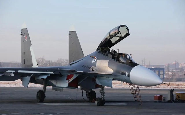 Tuyên bố tiêm kích Su-30 bắt đầu sử dụng động cơ của Su-35