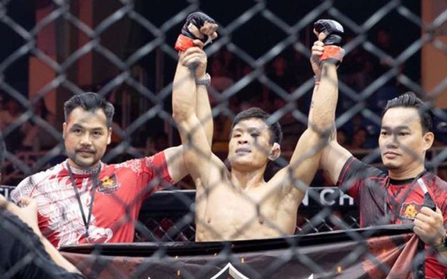 Thắng đẹp tại LION Championship 16, Long Hoàng MMA muốn học hỏi Johnny Trí Nguyễn