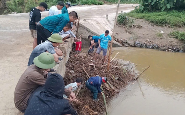 Khẩn trương tìm kiếm người đàn ông nghi bị lũ cuốn trôi ở Yên Bái