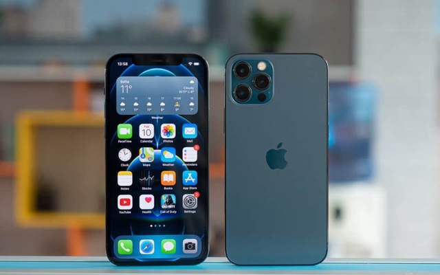 Mẫu iPhone Pro Max giá chỉ 10 triệu được dân tình săn đón vì không lo bị lỗi “màn hình xanh”