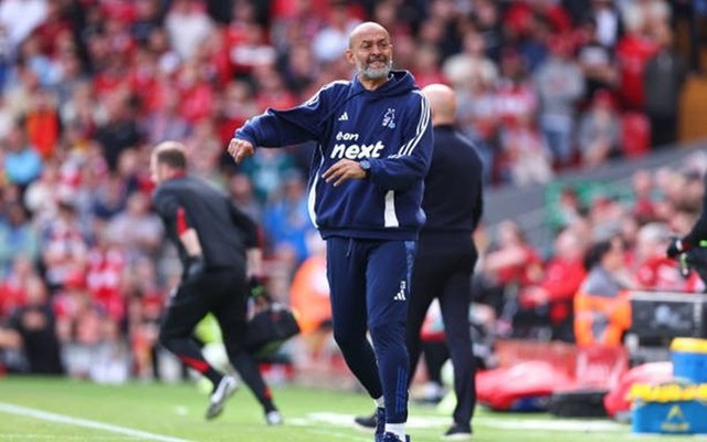 HLV Nuno Santo xúc động khi giúp Nottingham Forest lần đầu thắng tại Anfield sau 55 năm