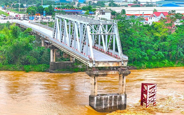 Giải quyết sự cố cầu Phong Châu: Giám định nguyên nhân, làm rõ trách nhiệm