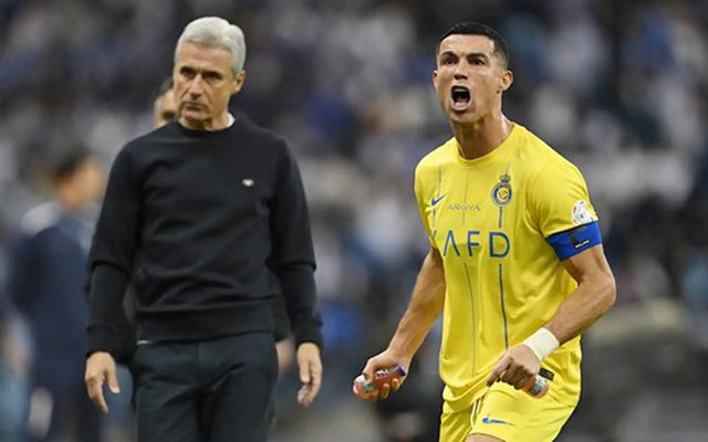 Đội bóng của Ronaldo lại sa thải HLV