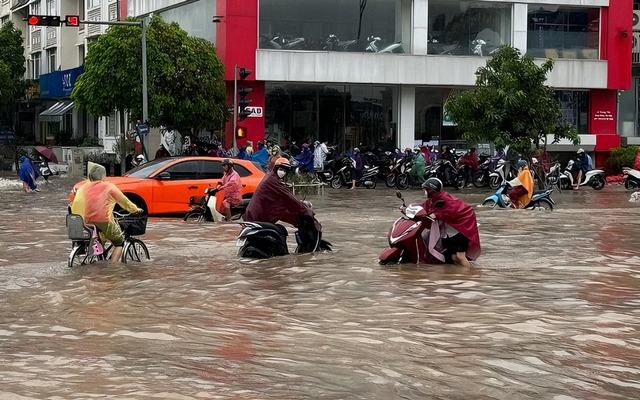 Ngày mai, nhiều khu vực sẽ hứng chịu lượng mưa rất lớn