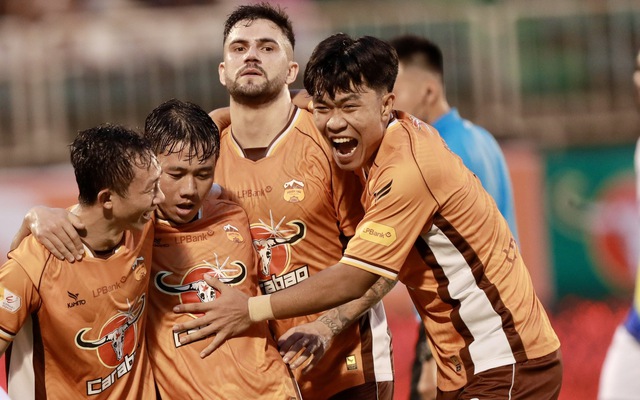 Niềm tự hào của bầu Đức liên tục tỏa sáng, HAGL đứng đầu V.League với thành tích đầy thuyết phục