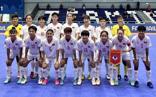 Tuyển Việt Nam đại thắng Indonesia 5-1, cạnh tranh quyết liệt chức vô địch với tuyển Trung Quốc