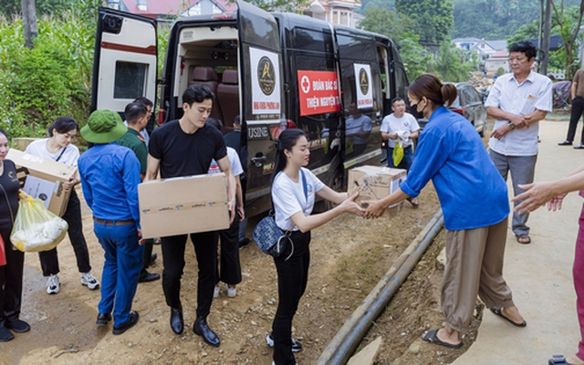 Á quân Mister Vietnam Nguyễn Phúc Lộc tham gia đoàn khám chữa bệnh, cấp phát thuốc, tặng quà tại Yên Bái