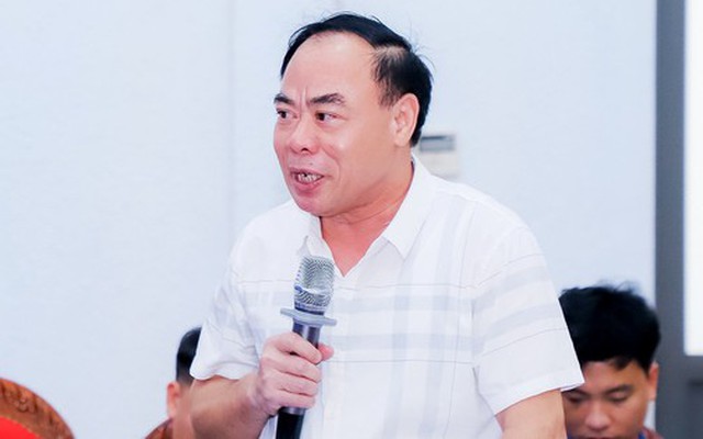 Một giám đốc sở viết đơn xin nghỉ hưu trước tuổi