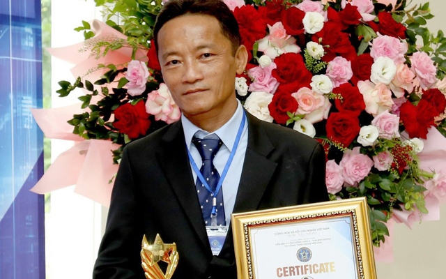 "Doanh nhân đi Mercedes rút kiếm dọa phụ nữ" sở hữu  loạt công ty trăm tỷ, từng được tặng nhiều danh hiệu