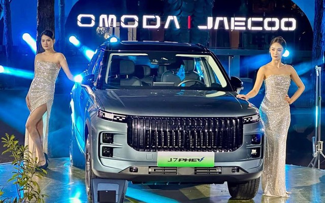 Cận cảnh mẫu xe Nguyễn Xuân Son được tặng: "Uống" chỉ 0,84 lít xăng/100km, ít hơn cả Honda Wave