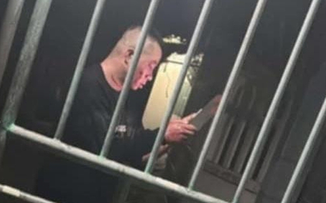 Hỏi vay tiền không được, vơ dao chém 2 bạn nhậu thương vong