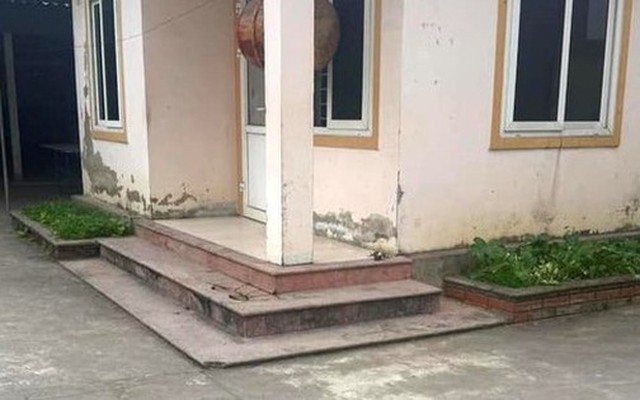 Hủy họp phụ huynh khi bất ngờ phát hiện bảo vệ tử vong trong trường