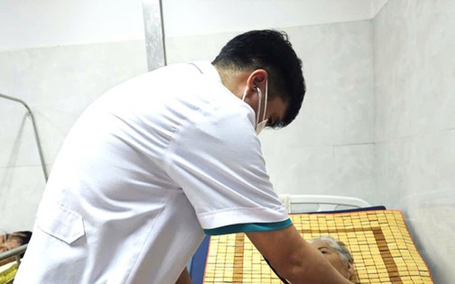 Trung tâm y tế ở Đắk Lắk 'hoãn mổ' vì thiếu trầm trọng bác sĩ