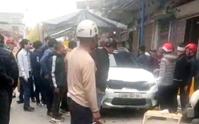 Người uống rượu đâm vào đám tang đã sai, dựng rạp giữa đường càng đáng trừng trị