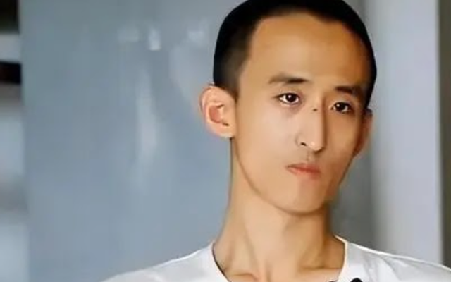 Thần đồng trẻ nhất lịch sử 10 tuổi học đại học, 16 tuổi tốt nghiệp Tiến sĩ: Hơn 10 năm sau vẫn không nhà, không xe, sống nhờ phụ cấp của cha mẹ