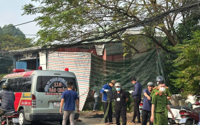 Người đàn ông tử vong trong tư thế treo cổ ở TP.HCM