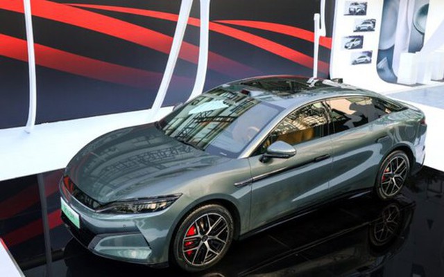 Hãng xe 'ai cũng biết là ai' có cách rút thời gian sạc từ 30 phút còn 10 phút: Cẩn thận bị nói là tham!