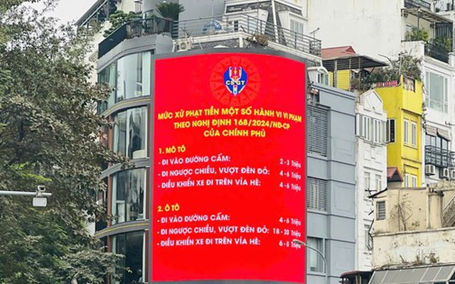 Hà Nội: Loạt bảng led tuyên truyền mức xử phạt theo Nghị định 168
