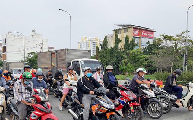 CSGT khuyên những điều cần làm khi gặp đèn tín hiệu giao thông 'nhảy múa'