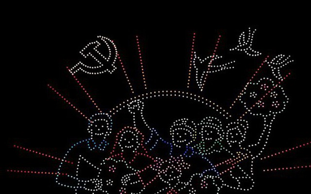 Hình ảnh đầu tiên về lễ hội ánh sáng đêm Giao thừa