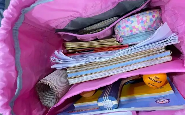 Lén đọc nhật ký của con, người mẹ phát hiện bí mật bị giấu kín suốt 1 năm, phản ứng sau đó của con khiến chị nặng lòng