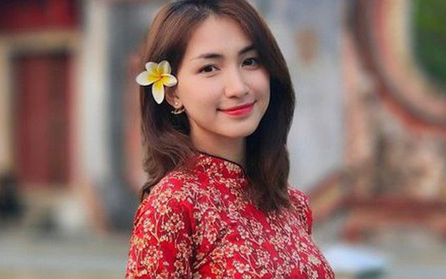 Hòa Minzy phải đi cấp cứu