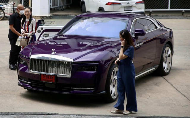 Chi tiết chiếc Rolls-Royce thuần điện của Madam Pang