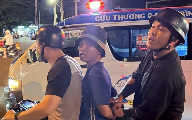 Người đàn ông bị đâm tử vong sau khi nắm cổ áo, 'xin đểu' 20.000 đồng